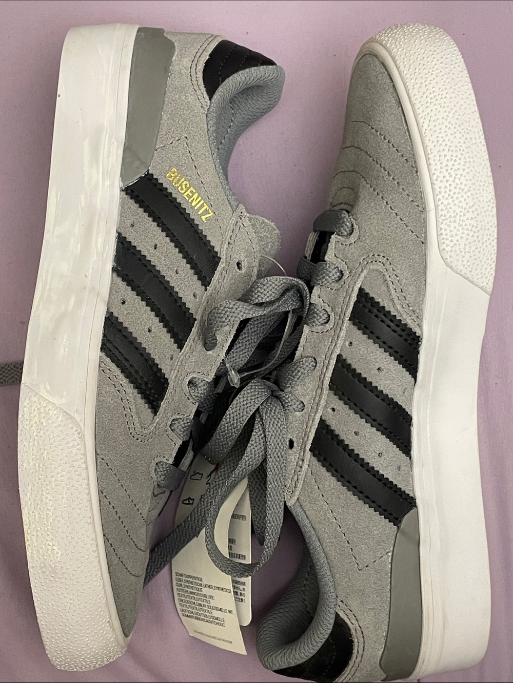 adidas youth big boys/men’s 4 women 5.5 Gray Suede Sneakers with Black Stripes - Picture 10 of 13